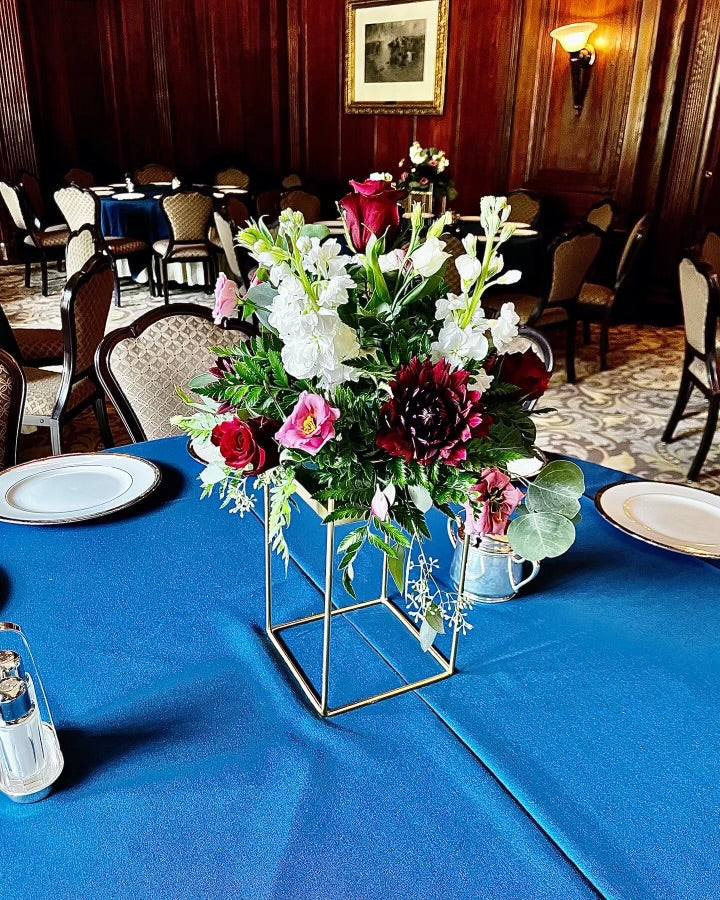 Burgundy Golden Stand