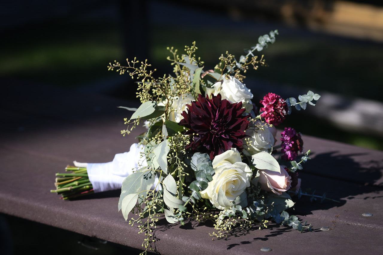 Dahlia Hand Tie