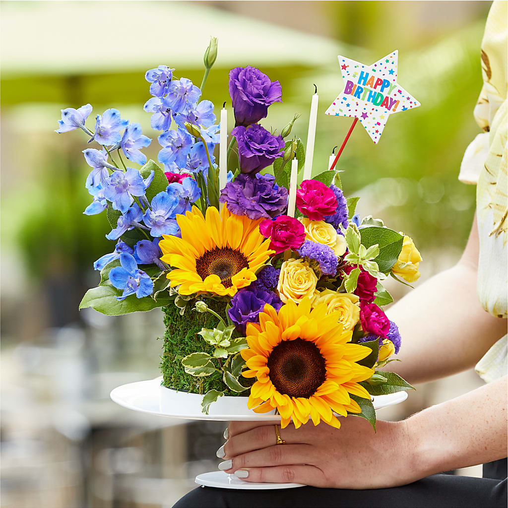 Star of the Day Floral Cake – My Enchanted Florist, Sandy Spring MD
