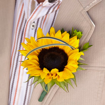 Free Spirit Boutonniere –  My Enchanted Florist, Sandy Spring MD